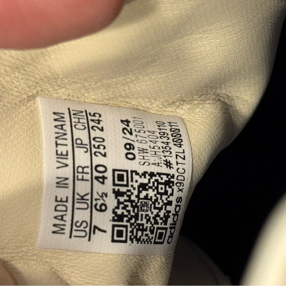 Adidas Gazelle Indoor (colors: Legend Ink / Preloved Ruby / Wonder White) - Picture 5 of 14